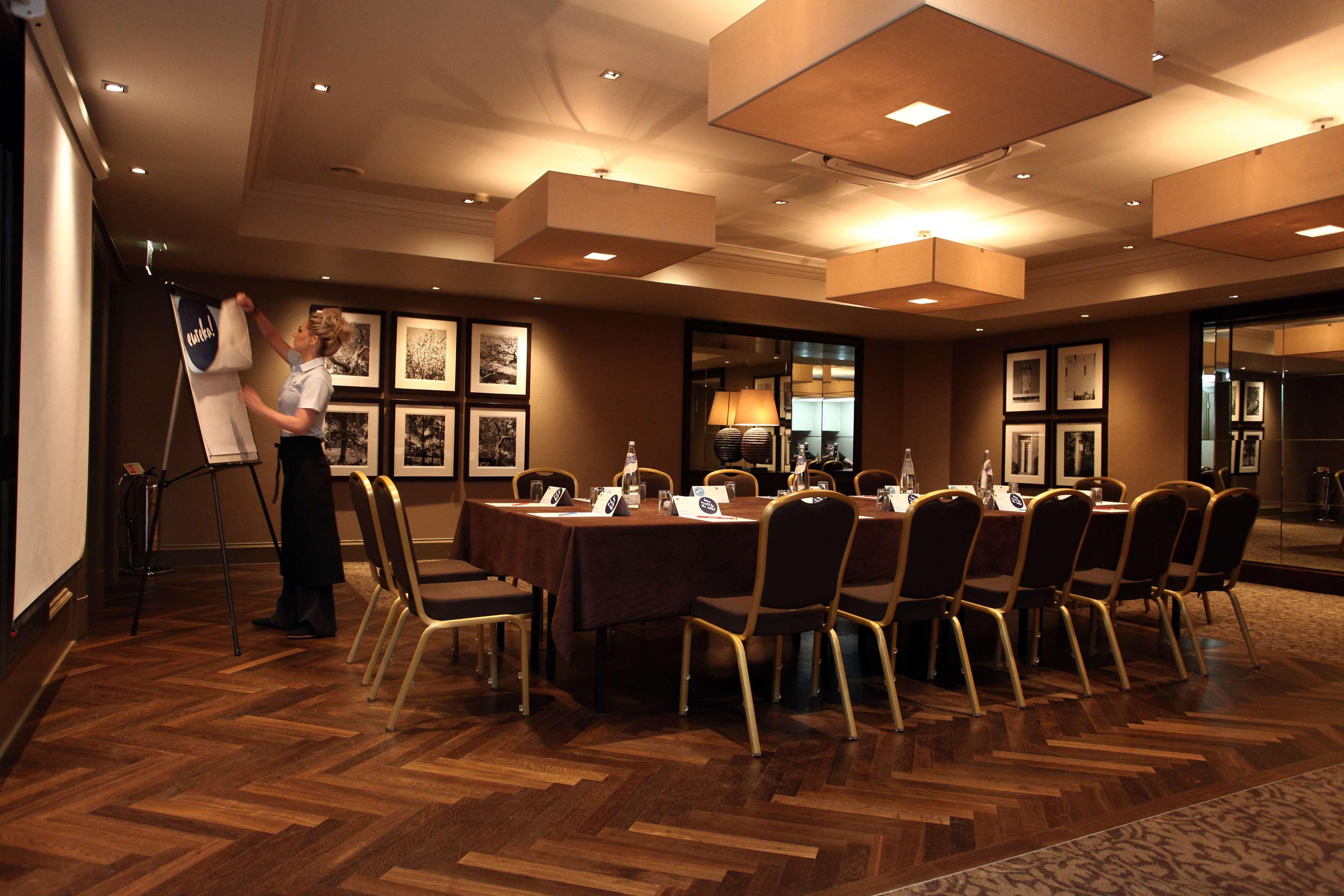 Best Western Garfield House Hotel Chryston Bagian luar foto