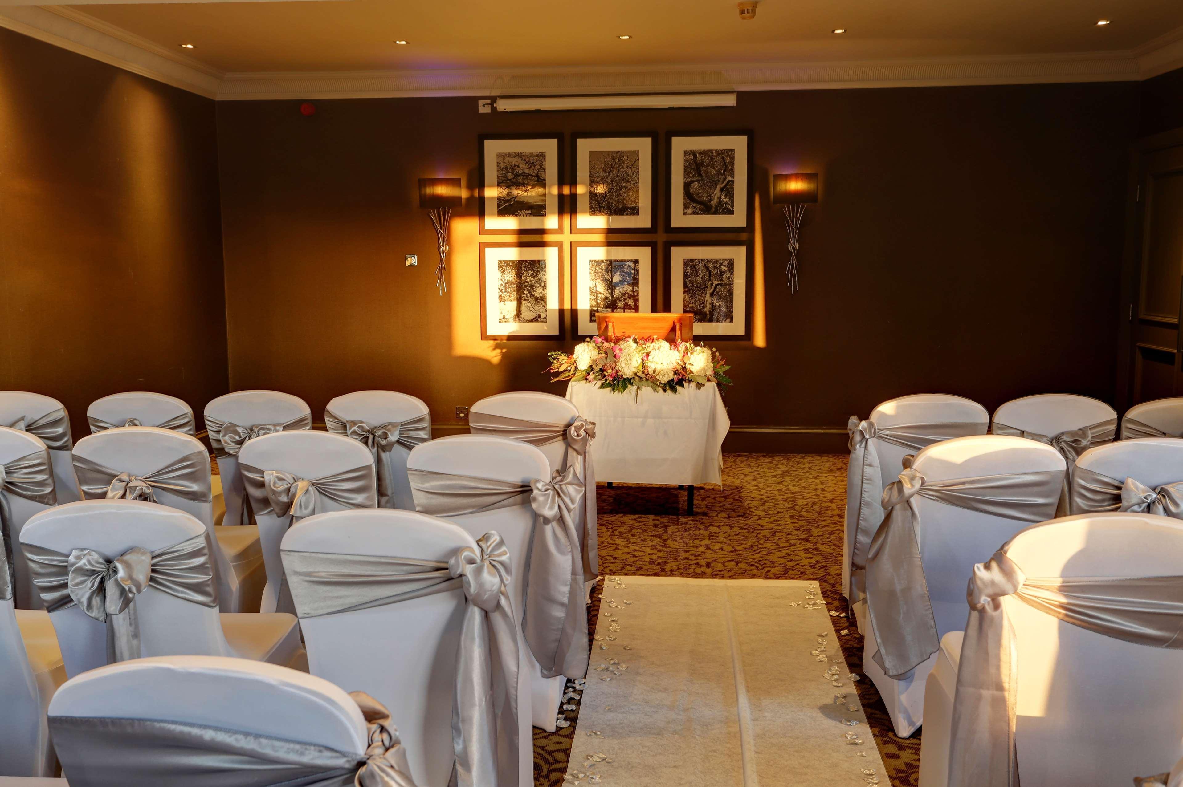 Best Western Garfield House Hotel Chryston Bagian luar foto