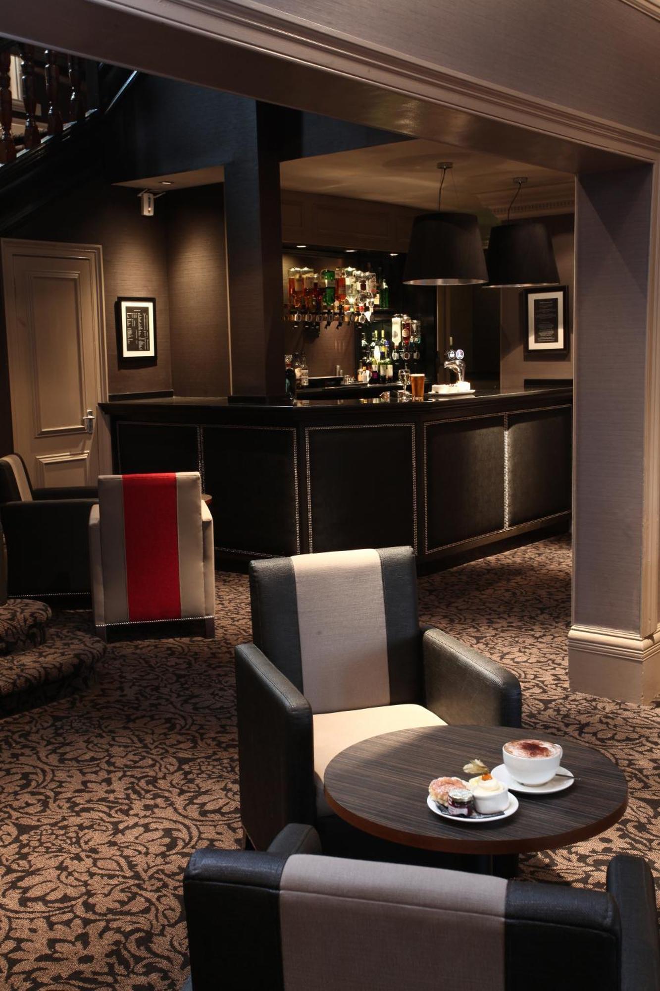 Best Western Garfield House Hotel Chryston Bagian luar foto