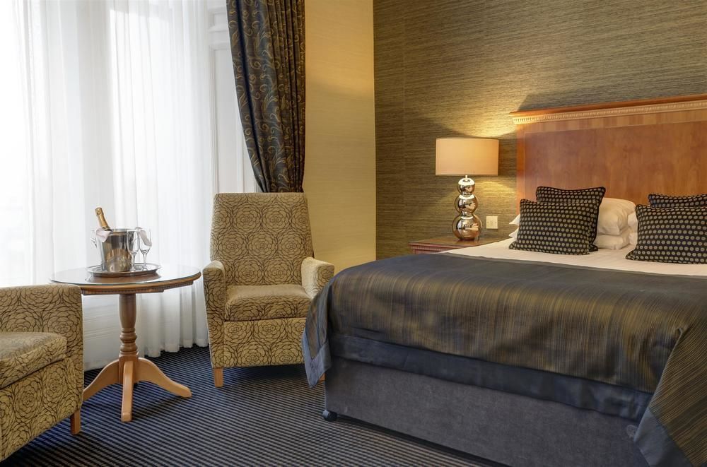Best Western Garfield House Hotel Chryston Bagian luar foto
