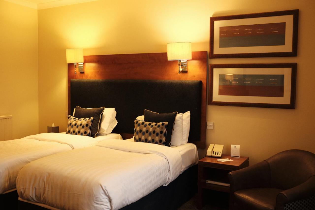 Best Western Garfield House Hotel Chryston Bagian luar foto