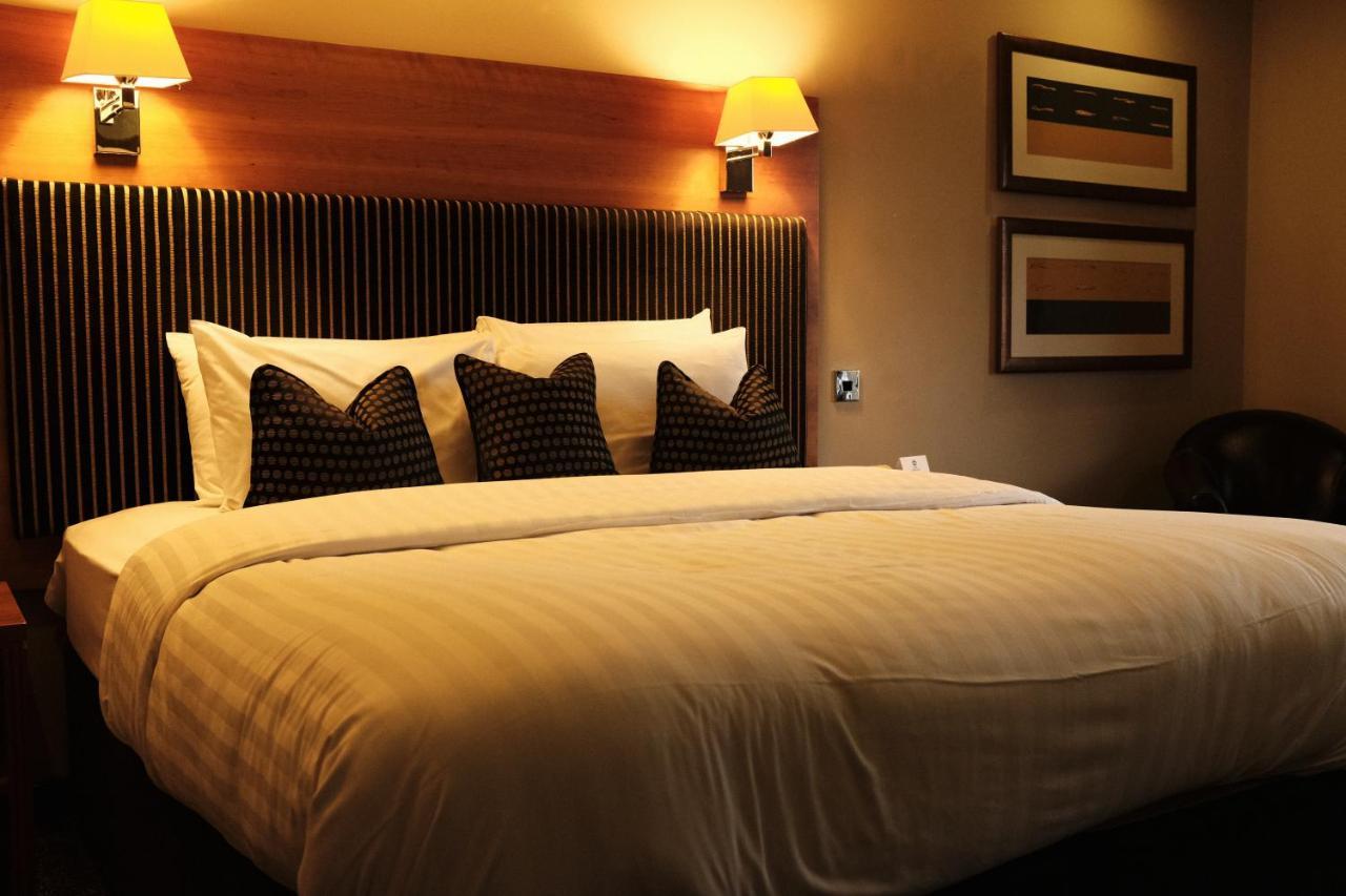 Best Western Garfield House Hotel Chryston Bagian luar foto